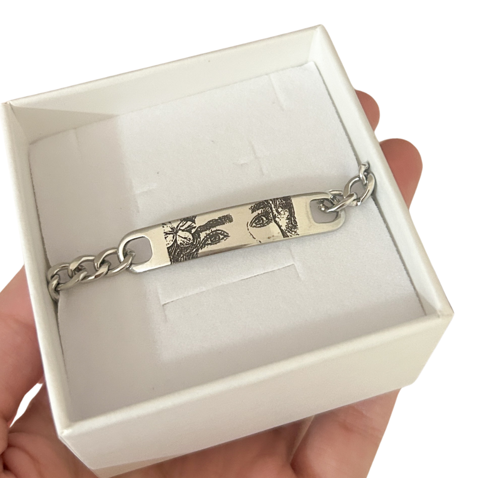 Esclava con mirada personalizada