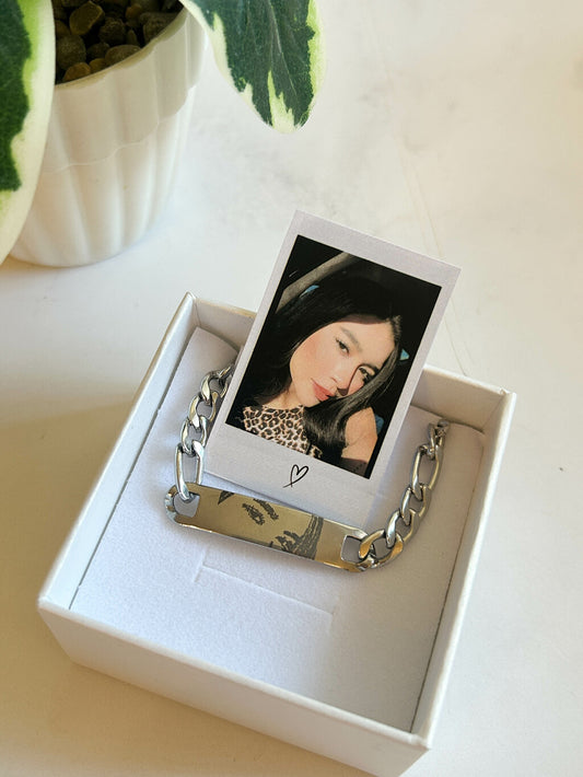 Esclava con mirada personalizada
